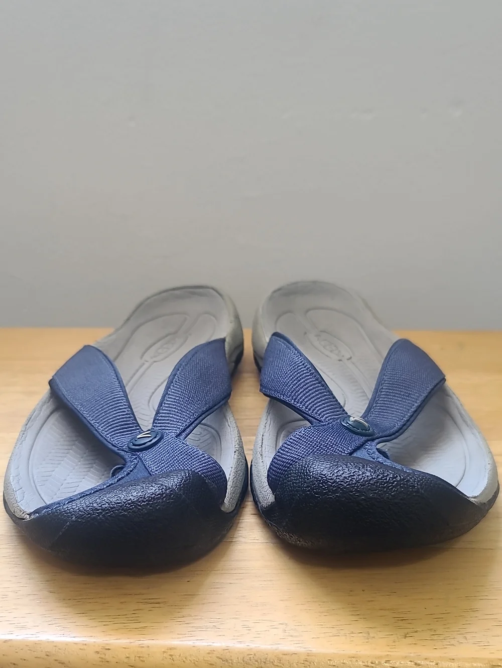 Keen Men’s Navy and Gray Flip Sandals
